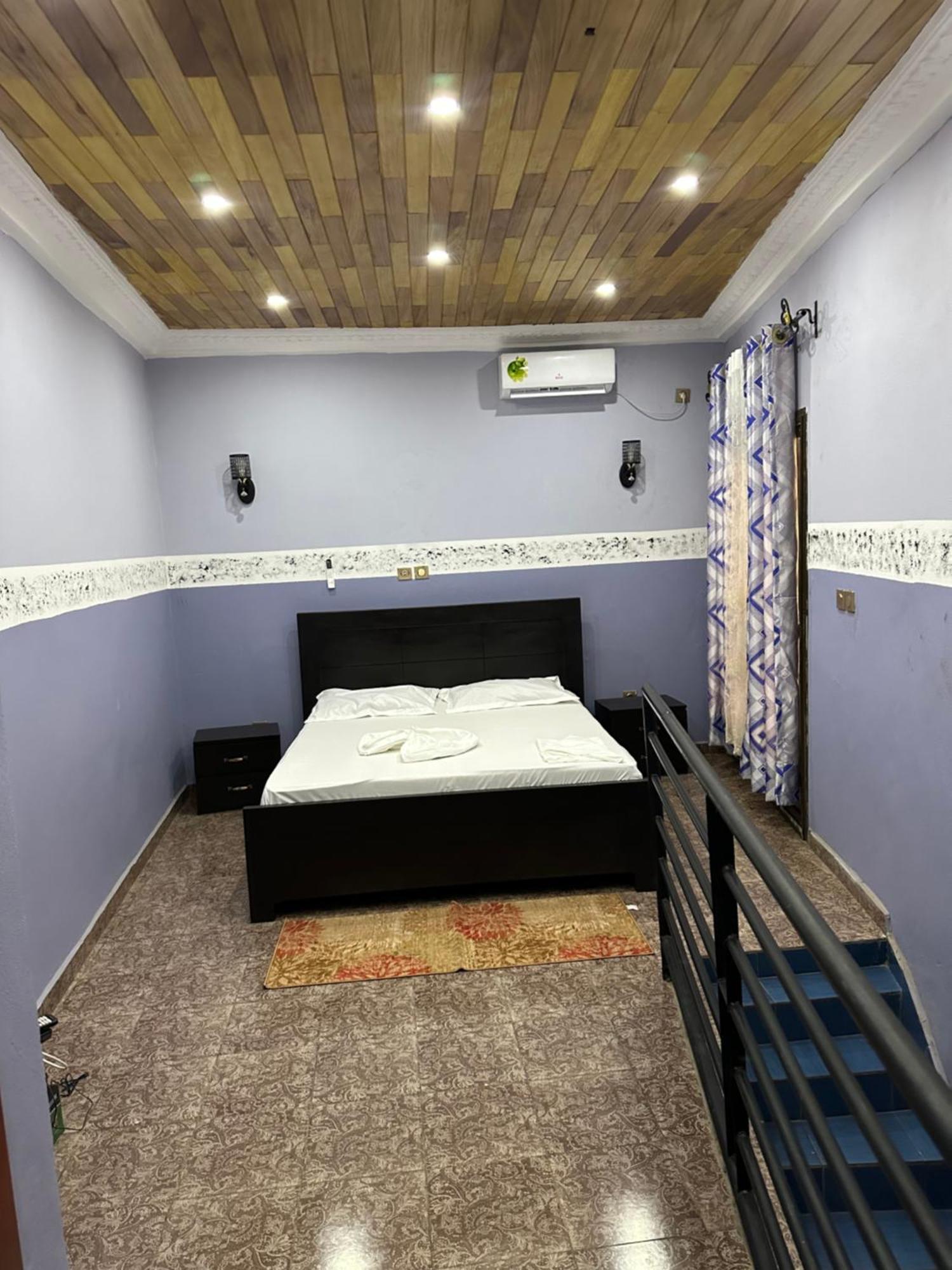 Residence Timo Яунде Экстерьер фото