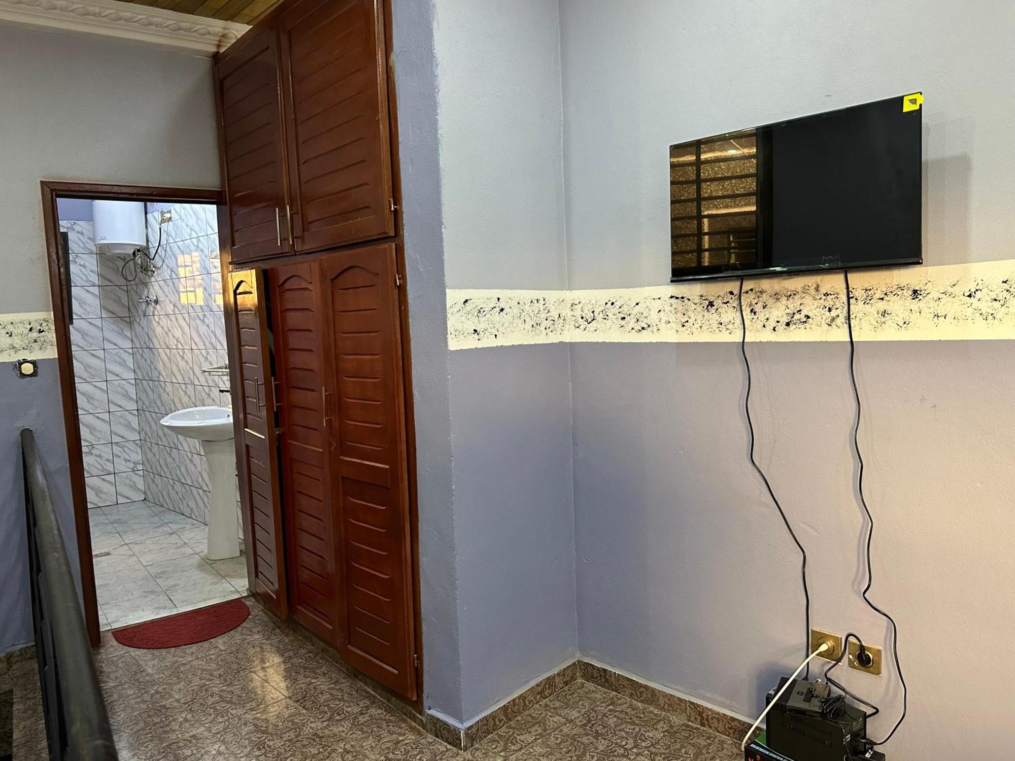 Residence Timo Яунде Экстерьер фото