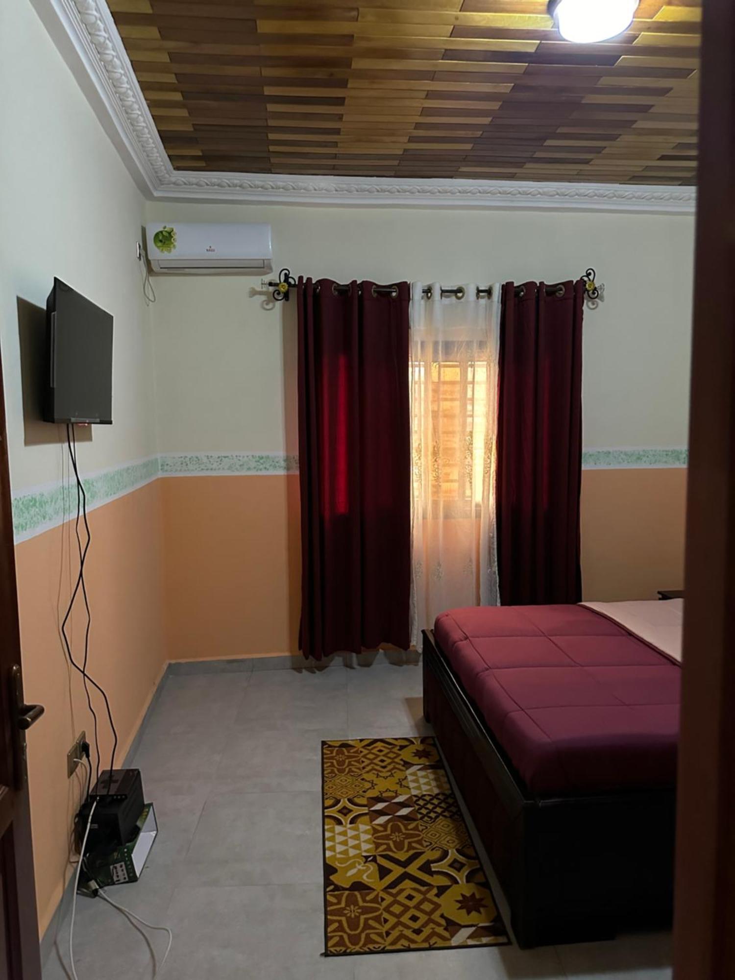 Residence Timo Яунде Экстерьер фото